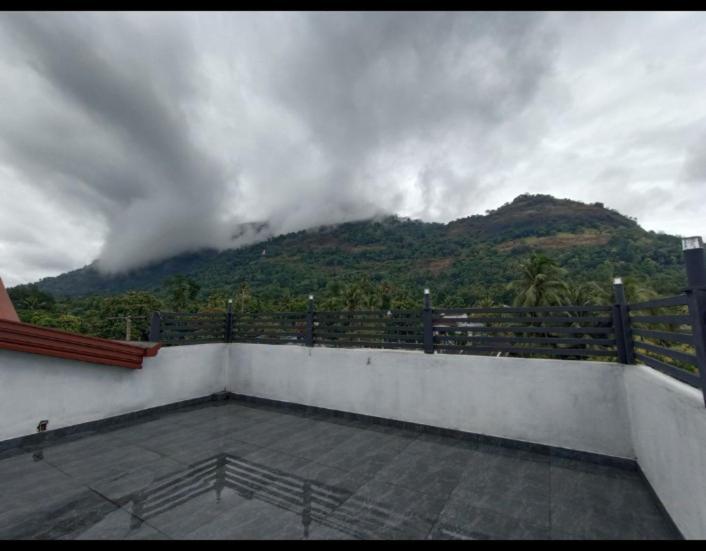 Ama Residence Matale Bilik gambar